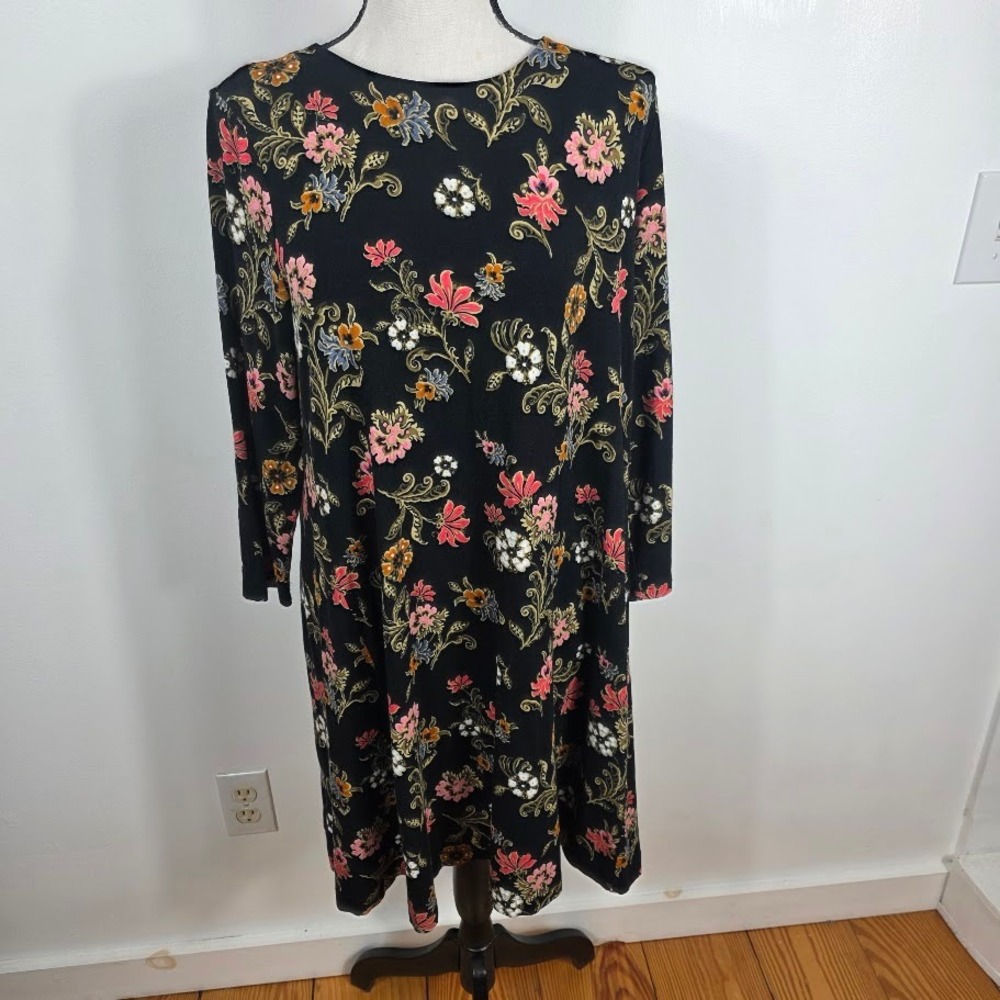 LOFT Floral‎ Shift Dress Womens Medium Black Long Sleeve Knit Casual Knee Length